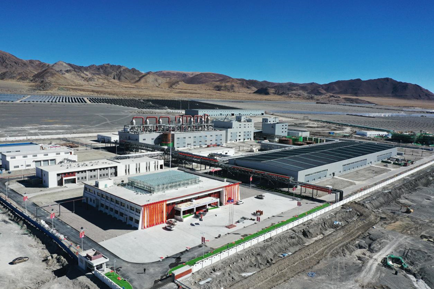全国首个锂钾资源综合开发利用一体化项目实现机械竣工